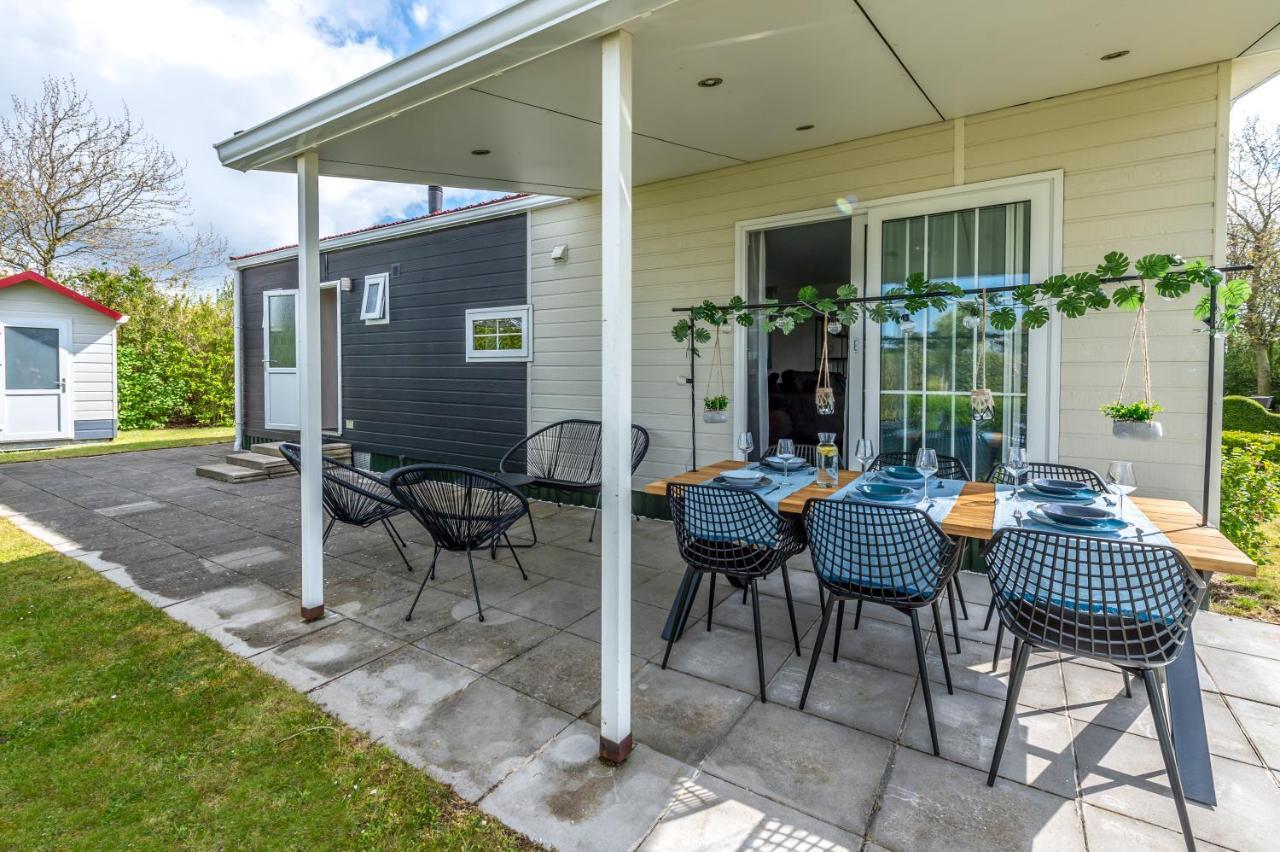 Luxe 5-Persoons Chalet Op Familiecamping Baarland Экстерьер фото