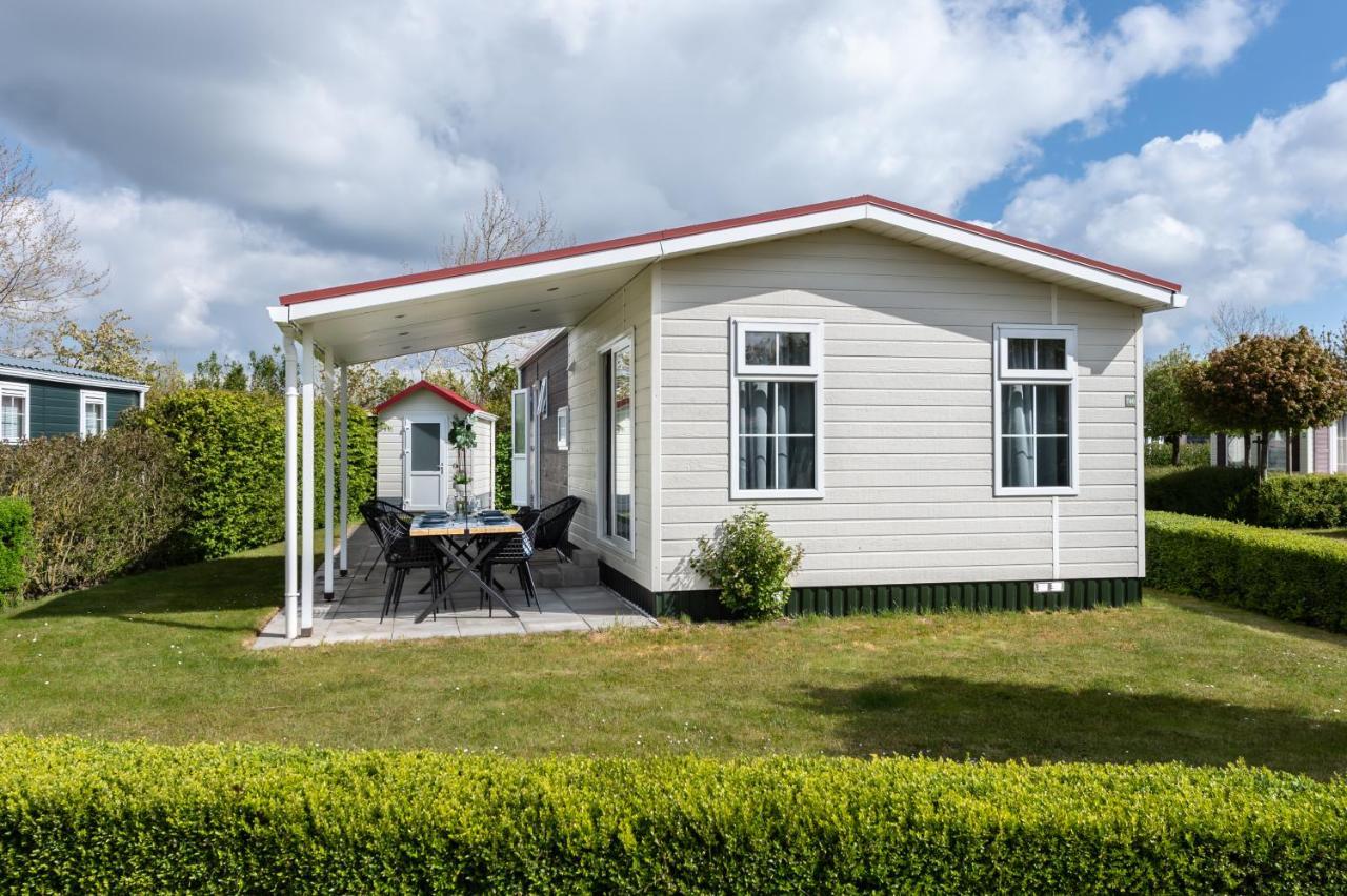 Luxe 5-Persoons Chalet Op Familiecamping Baarland Экстерьер фото